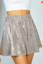 Load image into Gallery viewer, champagne-metallic-plus-size-sparkle-sequin-game day-skirt
